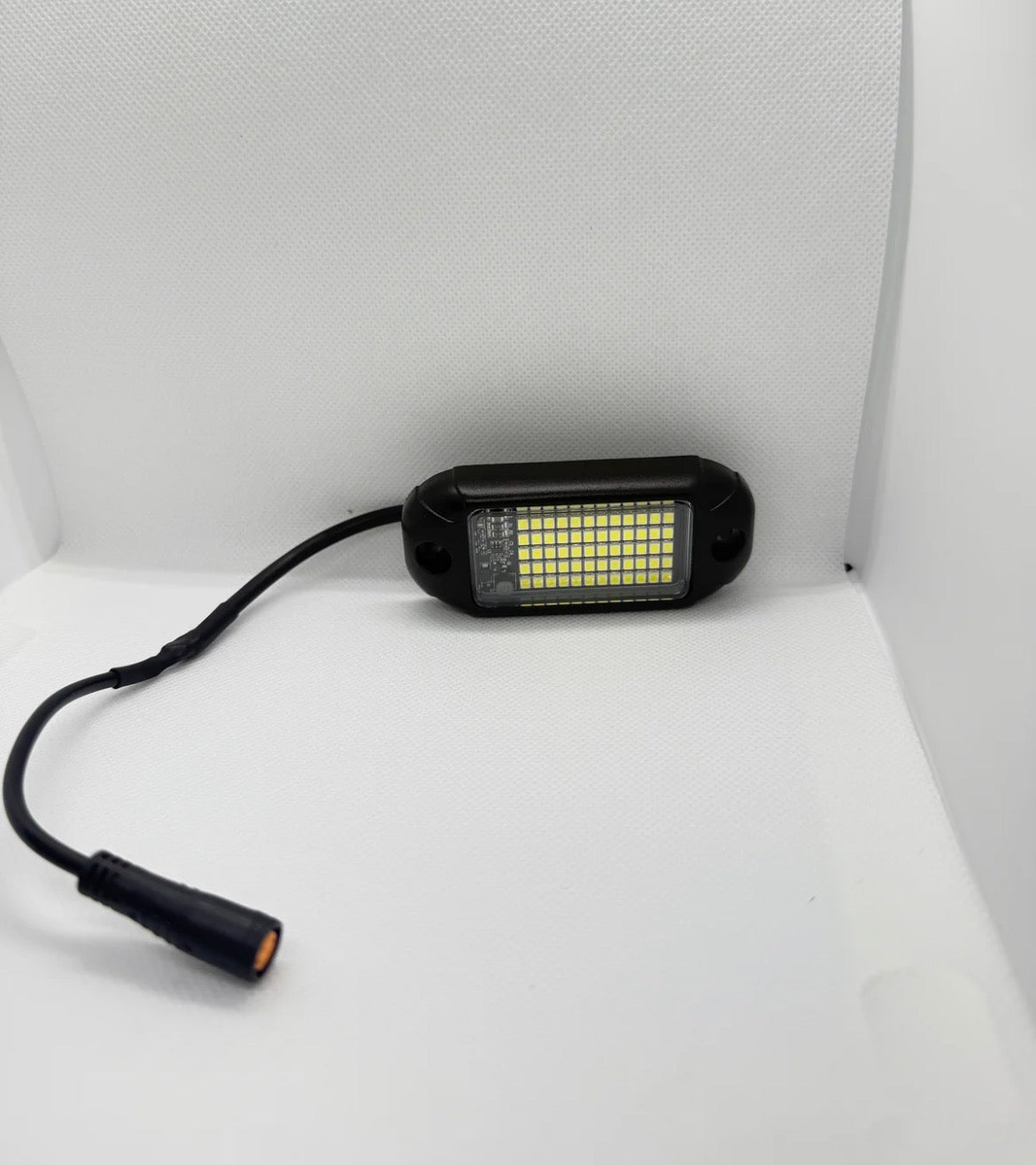 Super 73 plug and play rocket light ￼